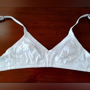 Body Embrace White Floral Wireless Bra, Size 38D